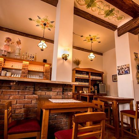 Herbenka Hotel Hustopeče Kültér fotó