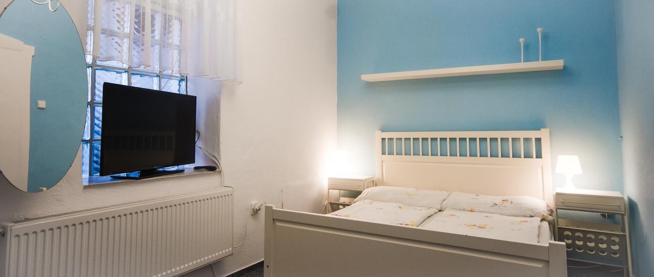 Herbenka Hotel Hustopeče Kültér fotó