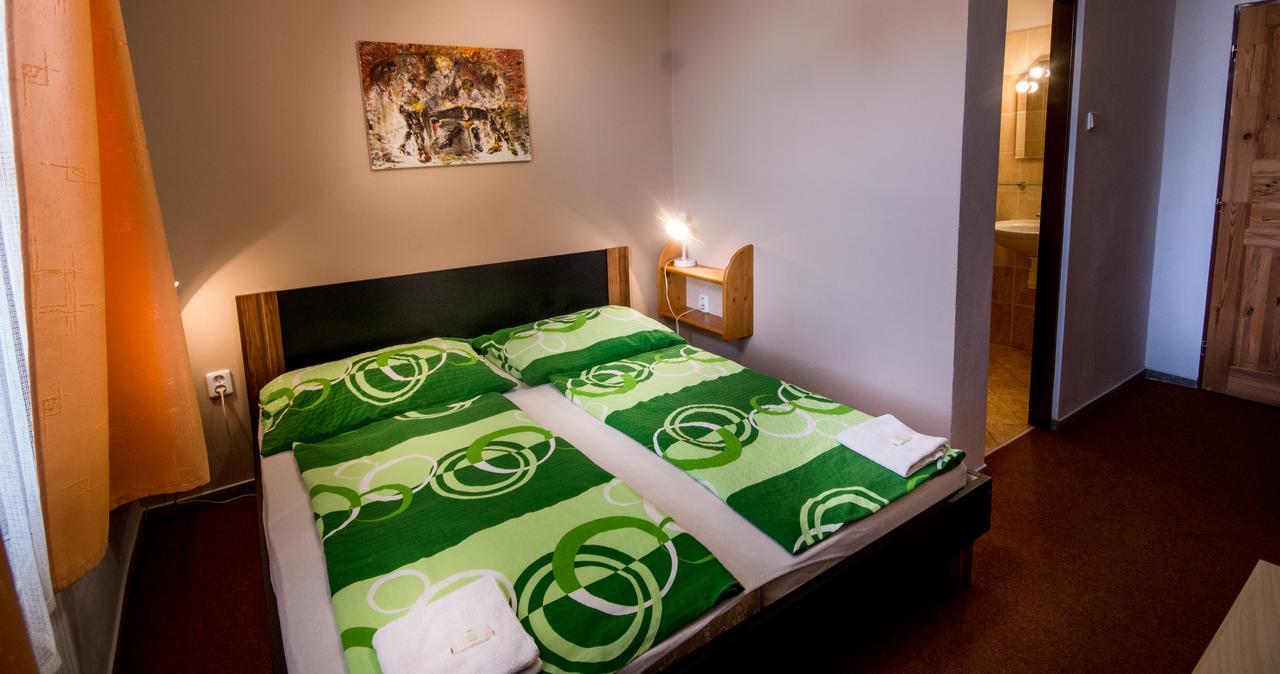Herbenka Hotel Hustopeče Kültér fotó